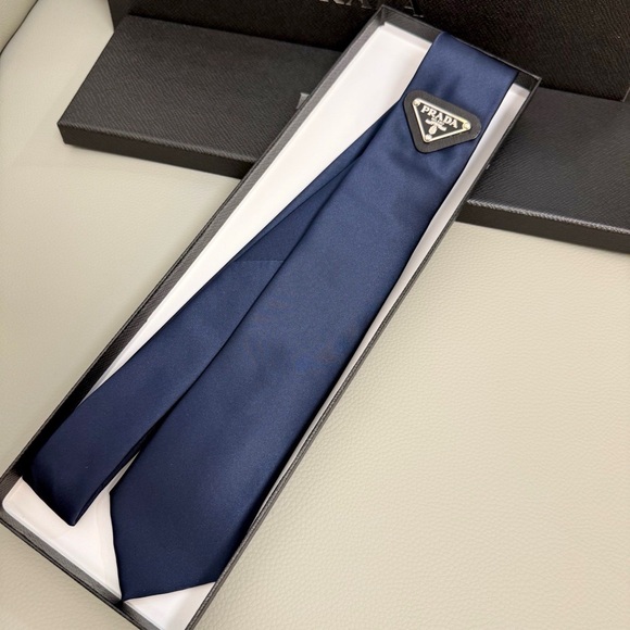 Prada Elegant Navy Blue Tie - Picture 1 of 7